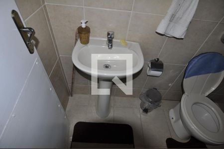 Casa de condomínio à venda com 173m², 3 quartos e 1 vagaBanheiro de Serviço