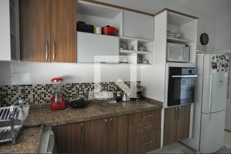 Casa de condomínio à venda com 173m², 3 quartos e 1 vagaCozinha - Armários