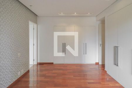 Apartamento para alugar com 220m², 4 quartos e 2 vagasQuarto Suíte 