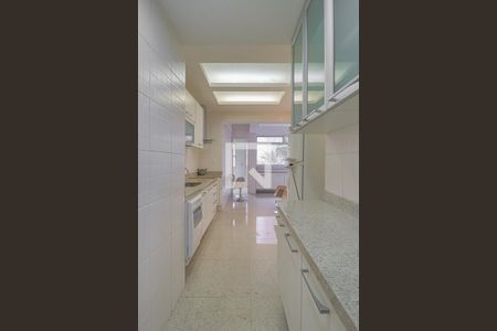 Apartamento para alugar com 220m², 4 quartos e 2 vagasCozinha 