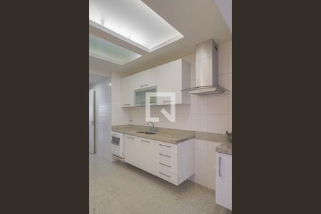 Apartamento para alugar com 220m², 4 quartos e 2 vagasCozinha 