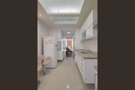 Apartamento para alugar com 220m², 4 quartos e 2 vagasCozinha 