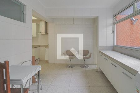 Apartamento para alugar com 220m², 4 quartos e 2 vagasÁrea de Serviço 