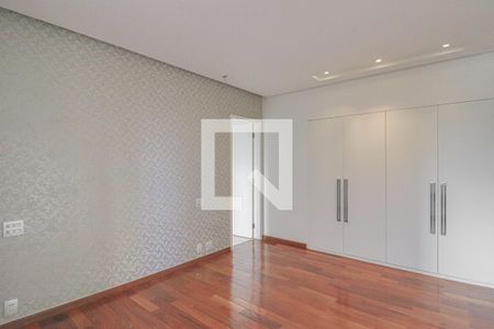 Apartamento para alugar com 220m², 4 quartos e 2 vagasQuarto Suíte 