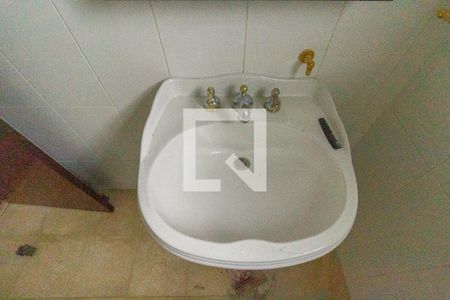 Casa à venda com 234m², 4 quartos e 1 vagaBanheiro 2