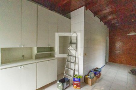 Casa à venda com 234m², 4 quartos e 1 vagaCozinha 
