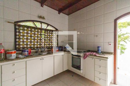 Casa à venda com 234m², 4 quartos e 1 vagaCozinha 
