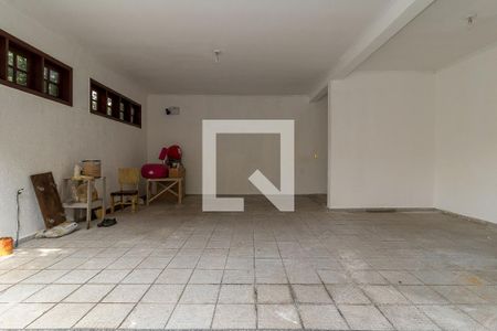 Casa para alugar com 280m², 4 quartos e 6 vagas Casa para alugar com 280m², 4 quartos e 6 vagasGaragem
