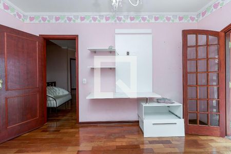 Casa para alugar com 280m², 4 quartos e 6 vagas Casa para alugar com 280m², 4 quartos e 6 vagasSuíte 2