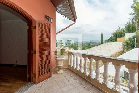 Casa para alugar com 280m², 4 quartos e 6 vagas Casa para alugar com 280m², 4 quartos e 6 vagasSacada do Quarto 1