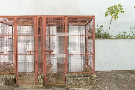 Casa para alugar com 280m², 4 quartos e 6 vagas Casa para alugar com 280m², 4 quartos e 6 vagasCanil