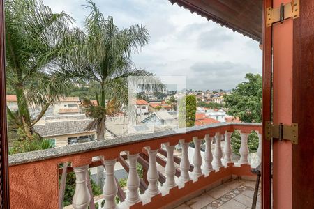 Casa para alugar com 280m², 4 quartos e 6 vagas Casa para alugar com 280m², 4 quartos e 6 vagasSacada Suíte 1