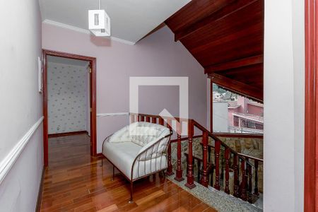 Casa para alugar com 280m², 4 quartos e 6 vagas Casa para alugar com 280m², 4 quartos e 6 vagasCorredor