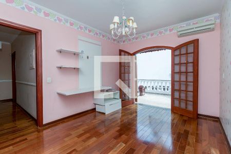 Casa para alugar com 280m², 4 quartos e 6 vagas Casa para alugar com 280m², 4 quartos e 6 vagasSuíte 2