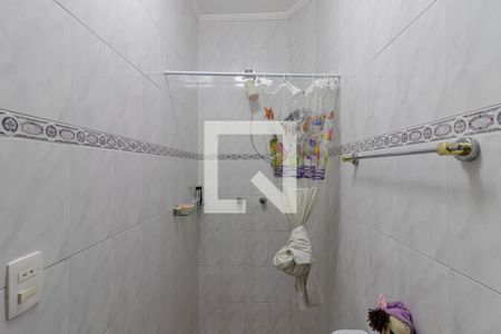 Casa à venda com 210m², 4 quartos e 4 vagasBanheiro de Serviço