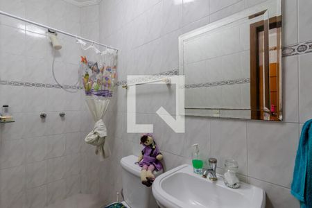 Casa à venda com 210m², 4 quartos e 4 vagasBanheiro de Serviço