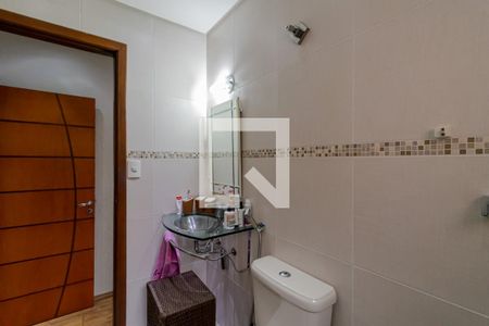 Casa à venda com 210m², 4 quartos e 4 vagasBanheiro da Suíte