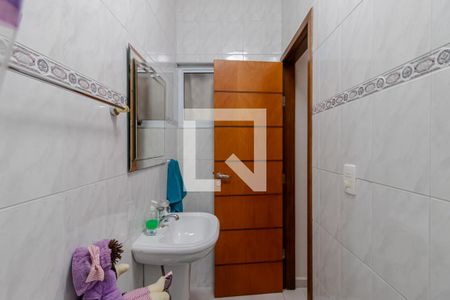 Casa à venda com 210m², 4 quartos e 4 vagasBanheiro de Serviço