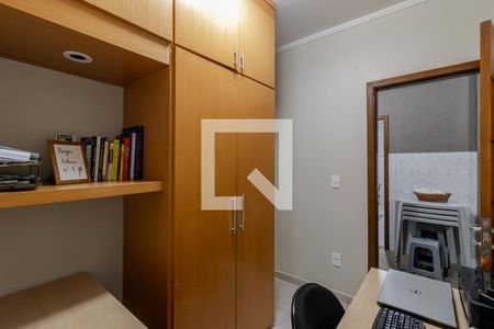 Casa à venda com 210m², 4 quartos e 4 vagasQuarto de Serviço/Escritório
