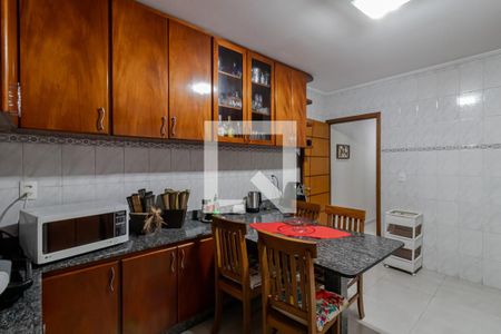 Casa à venda com 210m², 4 quartos e 4 vagasCozinha