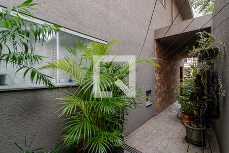 Casa à venda com 210m², 4 quartos e 4 vagasEntrada