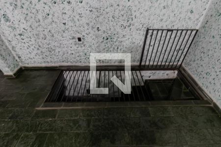 Casa à venda com 210m², 4 quartos e 4 vagasPorão