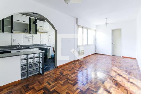 Sala/Quarto de kitnet/studio à venda com 1 quarto, 32m² em Vila Ipiranga, Porto Alegre