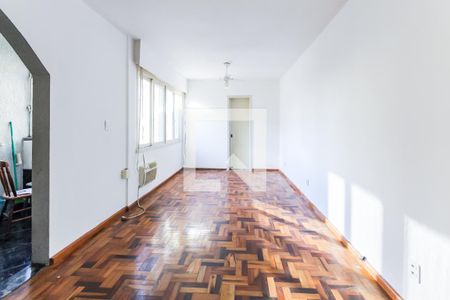 Sala/Quarto de kitnet/studio à venda com 1 quarto, 32m² em Vila Ipiranga, Porto Alegre