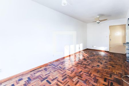 Sala/Quarto de kitnet/studio à venda com 1 quarto, 32m² em Vila Ipiranga, Porto Alegre