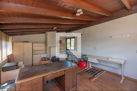 Casa à venda com 350m², 4 quartos e 4 vagas Casa à venda com 350m², 4 quartos e 4 vagasQuarto 4