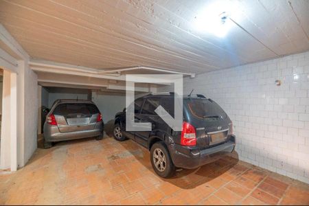 Casa à venda com 350m², 4 quartos e 4 vagas Casa à venda com 350m², 4 quartos e 4 vagasGaragem