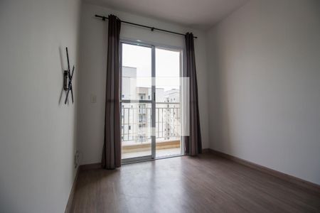 Sala de TV de apartamento à venda com 2 quartos, 61m² em Jardim Tupanci, Barueri