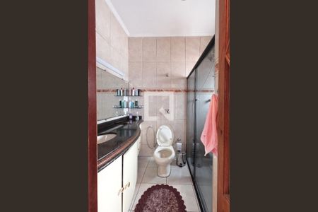 Casa à venda com 404m², 5 quartos e 4 vagasBanheiro da Suíte 1