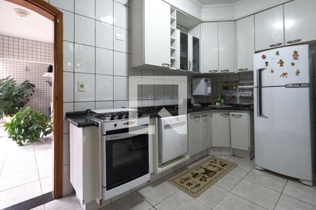 Casa à venda com 404m², 5 quartos e 4 vagasCozinha