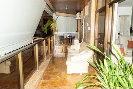 Apartamento à venda com 220m², 4 quartos e 3 vagasVaranda da Sala