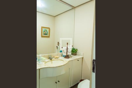 Apartamento à venda com 220m², 4 quartos e 3 vagasBanheiro Social