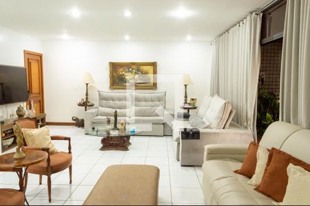 Apartamento à venda com 220m², 4 quartos e 3 vagasSala