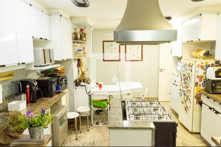 Apartamento à venda com 220m², 4 quartos e 3 vagasCozinha