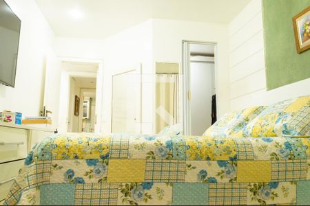 Apartamento à venda com 220m², 4 quartos e 3 vagasQuarto 2 - Suíte