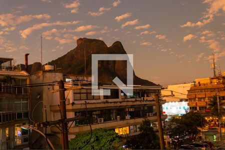 Apartamento à venda com 220m², 4 quartos e 3 vagasvaranda dos quartos