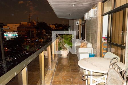 Apartamento à venda com 220m², 4 quartos e 3 vagasvaranda dos quartos