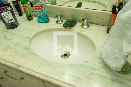 Apartamento à venda com 220m², 4 quartos e 3 vagasQuarto 4 - Suíte