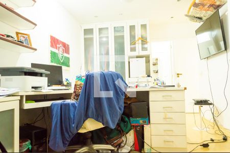 Apartamento à venda com 220m², 4 quartos e 3 vagasQuarto 4 - Suíte