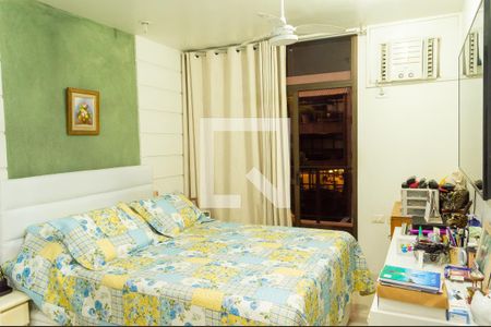 Apartamento à venda com 220m², 4 quartos e 3 vagasQuarto 2 - Suíte