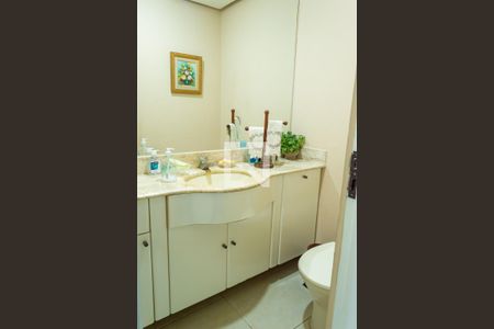 Apartamento à venda com 220m², 4 quartos e 3 vagasBanheiro Social