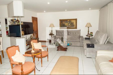 Apartamento à venda com 220m², 4 quartos e 3 vagasSala