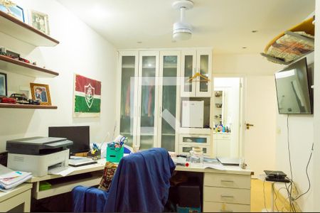 Apartamento à venda com 220m², 4 quartos e 3 vagasQuarto 4 - Suíte