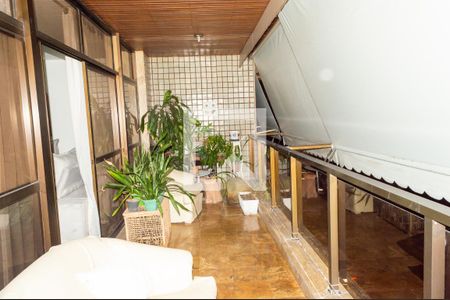 Apartamento à venda com 220m², 4 quartos e 3 vagasVaranda da Sala