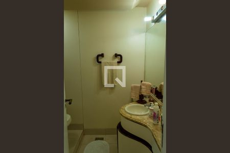 Apartamento à venda com 220m², 4 quartos e 3 vagasBanheiro Social