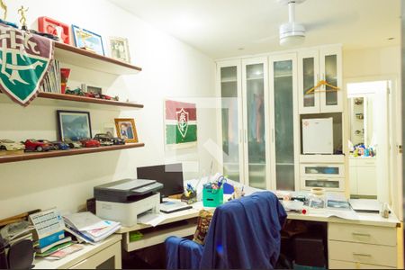 Apartamento à venda com 220m², 4 quartos e 3 vagasQuarto 4 - Suíte